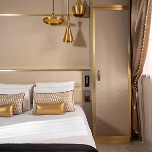 Отель Niepce Paris, Curio Collection By Hilton, Париж