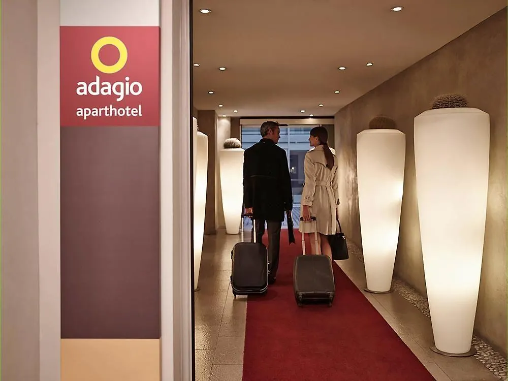 Aparthotel Adagio Paris Opéra 4*,